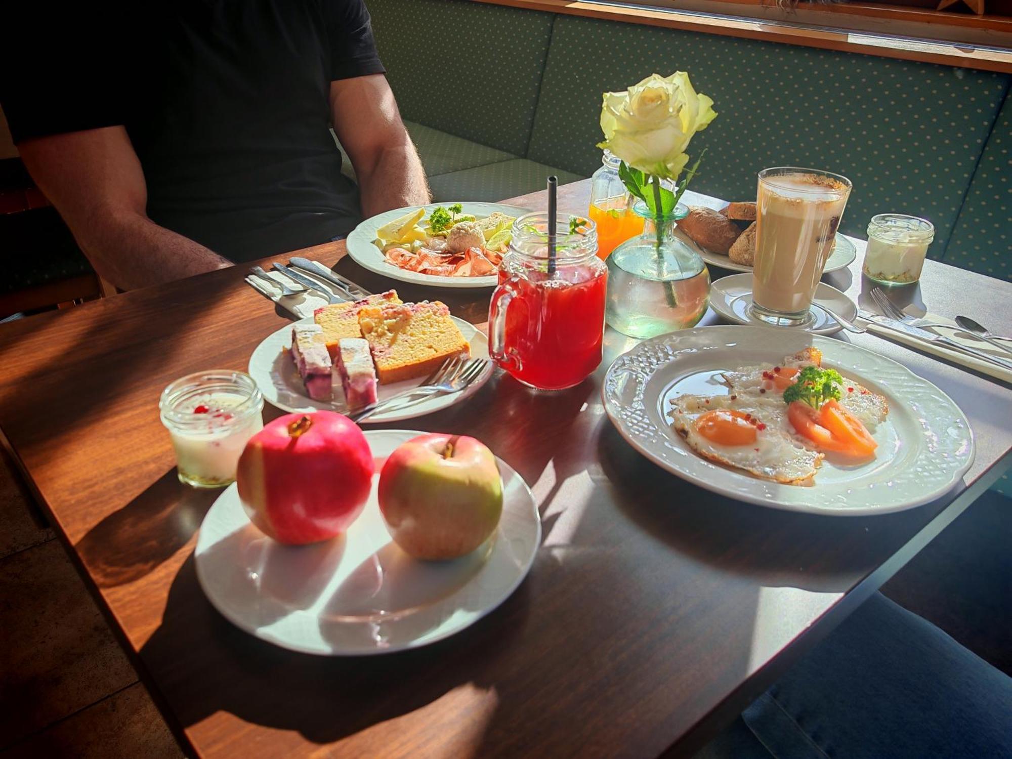 Pohorje Village Wellbeing - Wellness & Bolfenk Hotel
