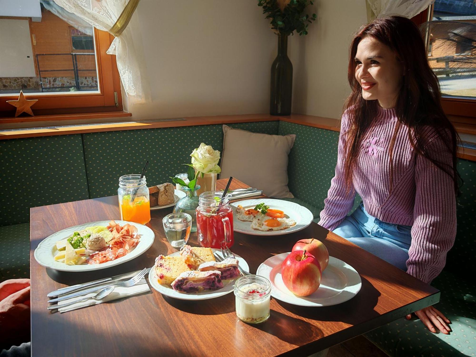 Pohorje Village Wellbeing - Wellness & Bolfenk Hotel Maribor